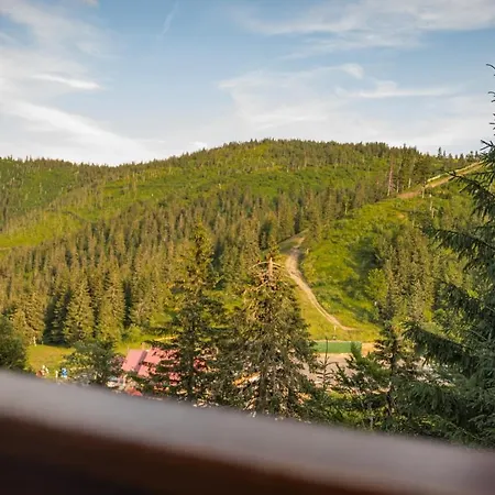 Horsky Totem 招待所 Jaraba